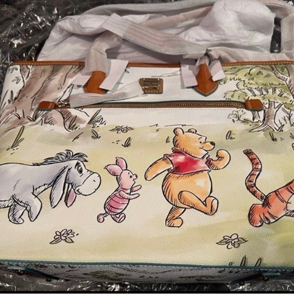 Nwt Dooney and Bourke Disney Winnie the Pooh annual pass holder tote - Picture 2 of 8
